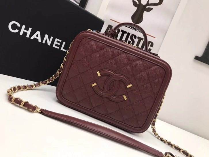 哪個國際快遞可以寄仿牌包包到美國？怎么收費？